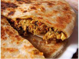 Chicken Keema Naan (Complementary Gravy)